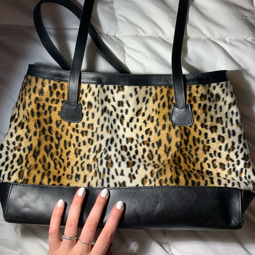 Max New York Shoulder Bag
